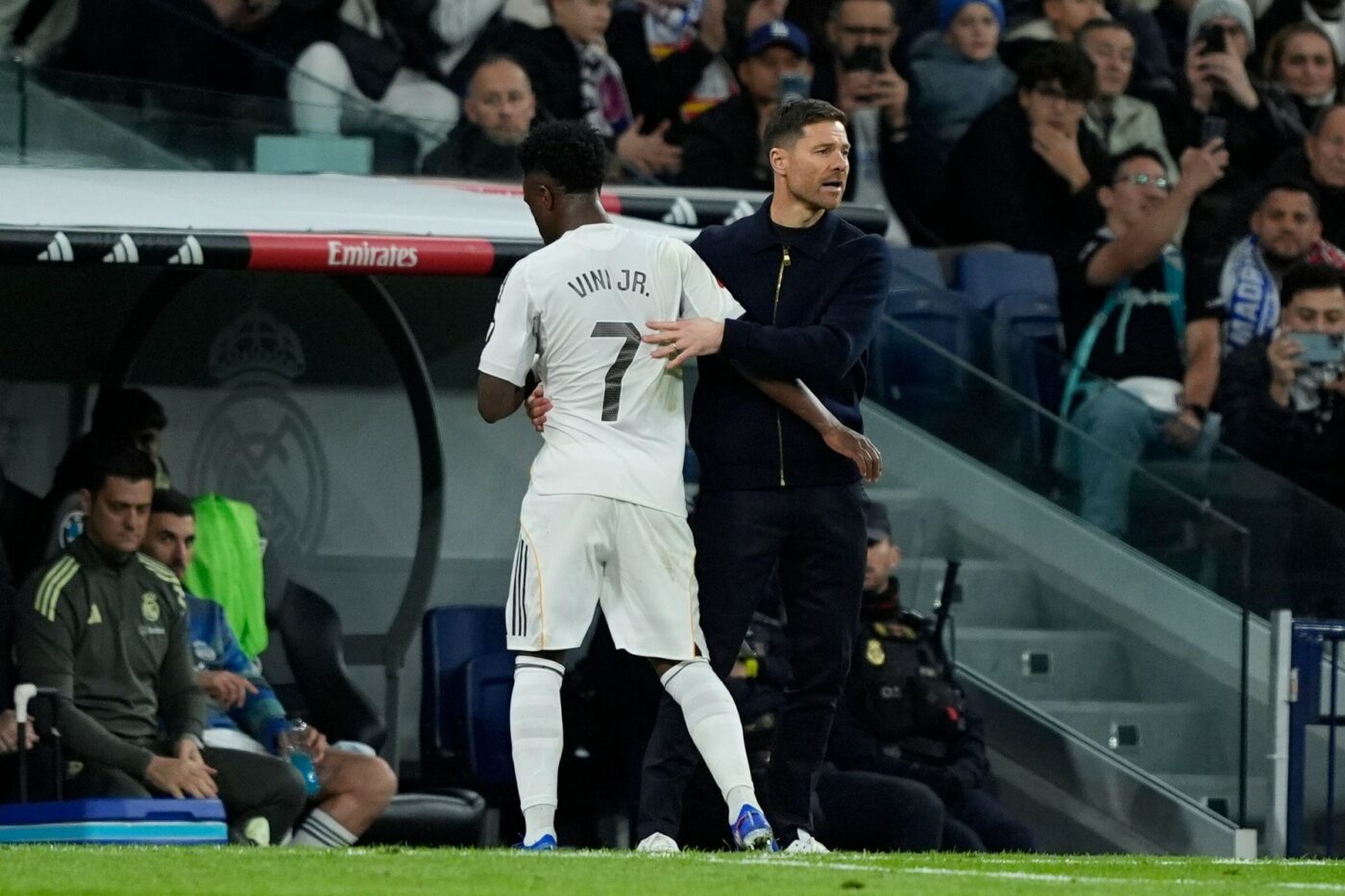 xabi-alonso-si-vinicius,-reactii-dupa-ce-real-madrid-a-pierdut-supecupa-cu-barcelona:-doare.-au-avut-noroc