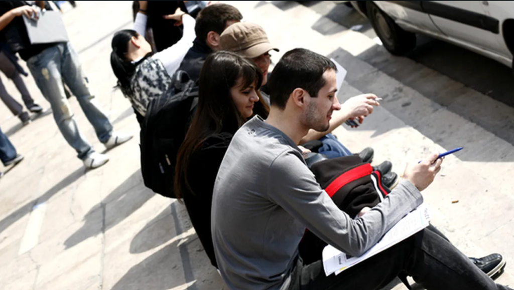 sondaj:-38%-dintre-oameni-devin-inchisi-emotional-in-timpul-somajului