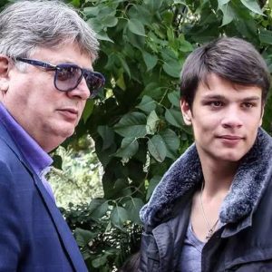 mario-iorgulescu-sustine-ca-a-trimis-50-de-bodyguarzi-sa-l-bata-pe-tatal-sau,-gino-iorgulescu:-a-fost-o-cearta-intre-mine-si-el/-cum-s-a-terminat-situatia