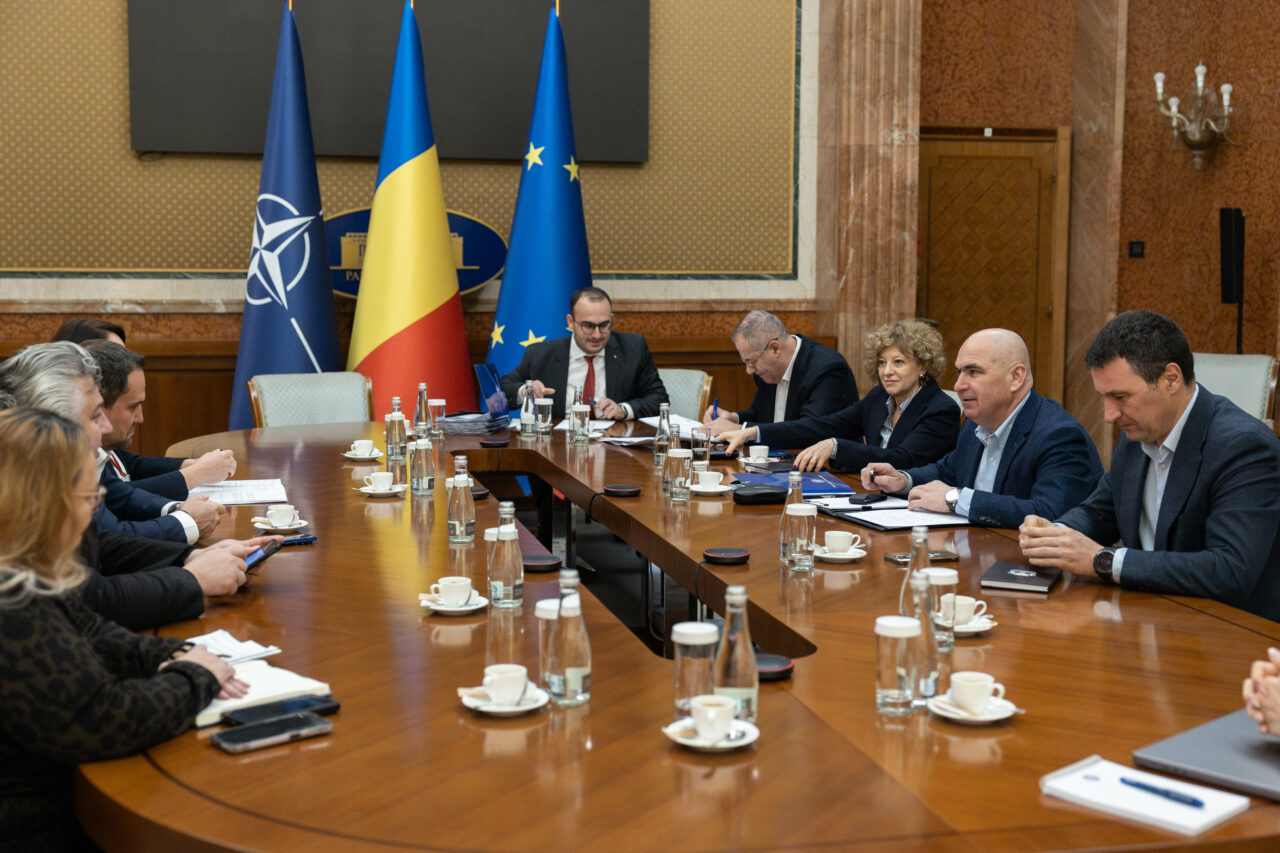 la-guvern-au-inceput-discutiile-cu-ministrii-pentru-bugetul-pe-2026.-bolojan:-ar-trebui-sa-avem-bugetul-adoptat-pana-la-sfarsitul-lunii-februarie
