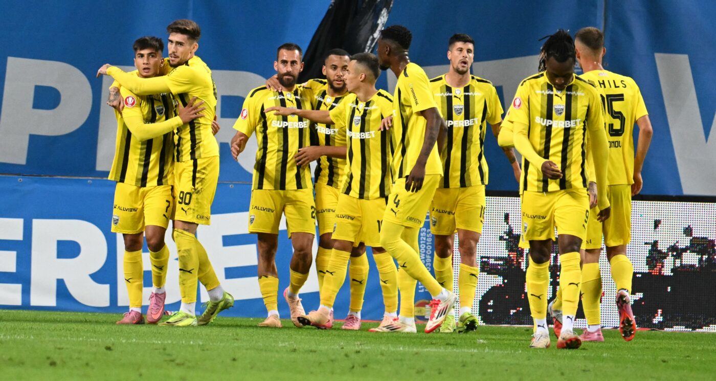 a-plecat-de-la-dinamo-si-a-semnat-cu-aek-larnaca