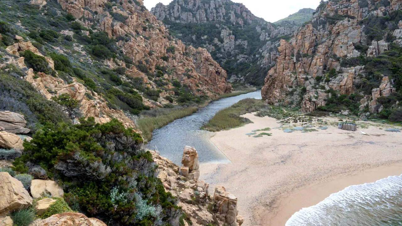 trei-locuri-de-munca,-disponibile-pe-o-insula-cu-doar-trei-locuitori.-oferta-include-un-salariu-atractiv-si-cazare-gratuita