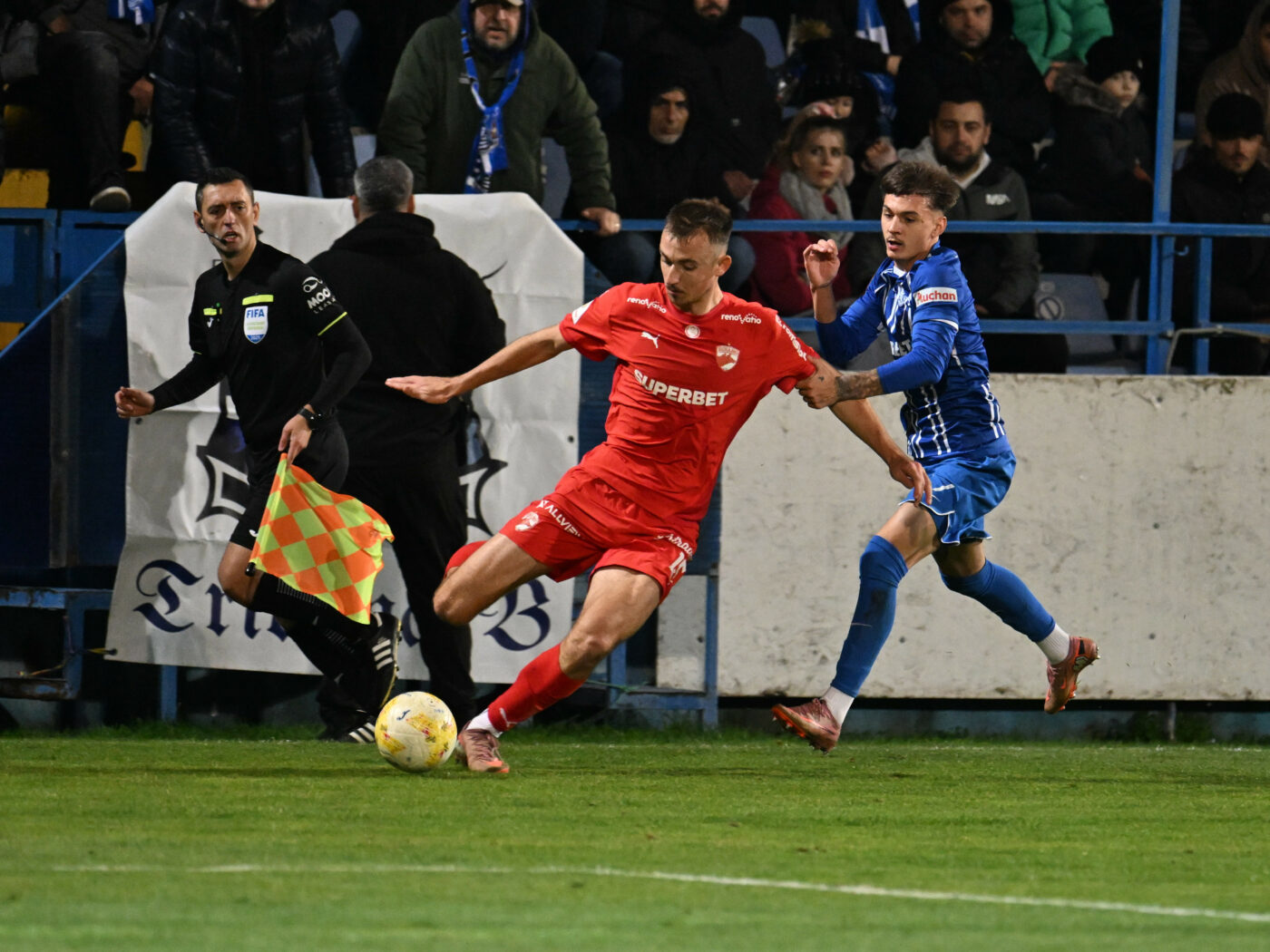 dinamo-il-poate-pierde-pe-stoinov-pe-o-suma-mica!-impresarii-nu-vor-sa-accepte-o-clauza-mai-mare:-discutii-complicate