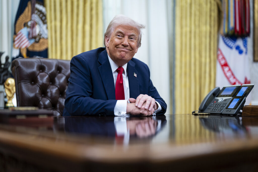 de-ce-miscarea-lui-donald-trump-inainte-de-alegerile-de-la-jumatatea-mandatului-provoaca-ingrijorari