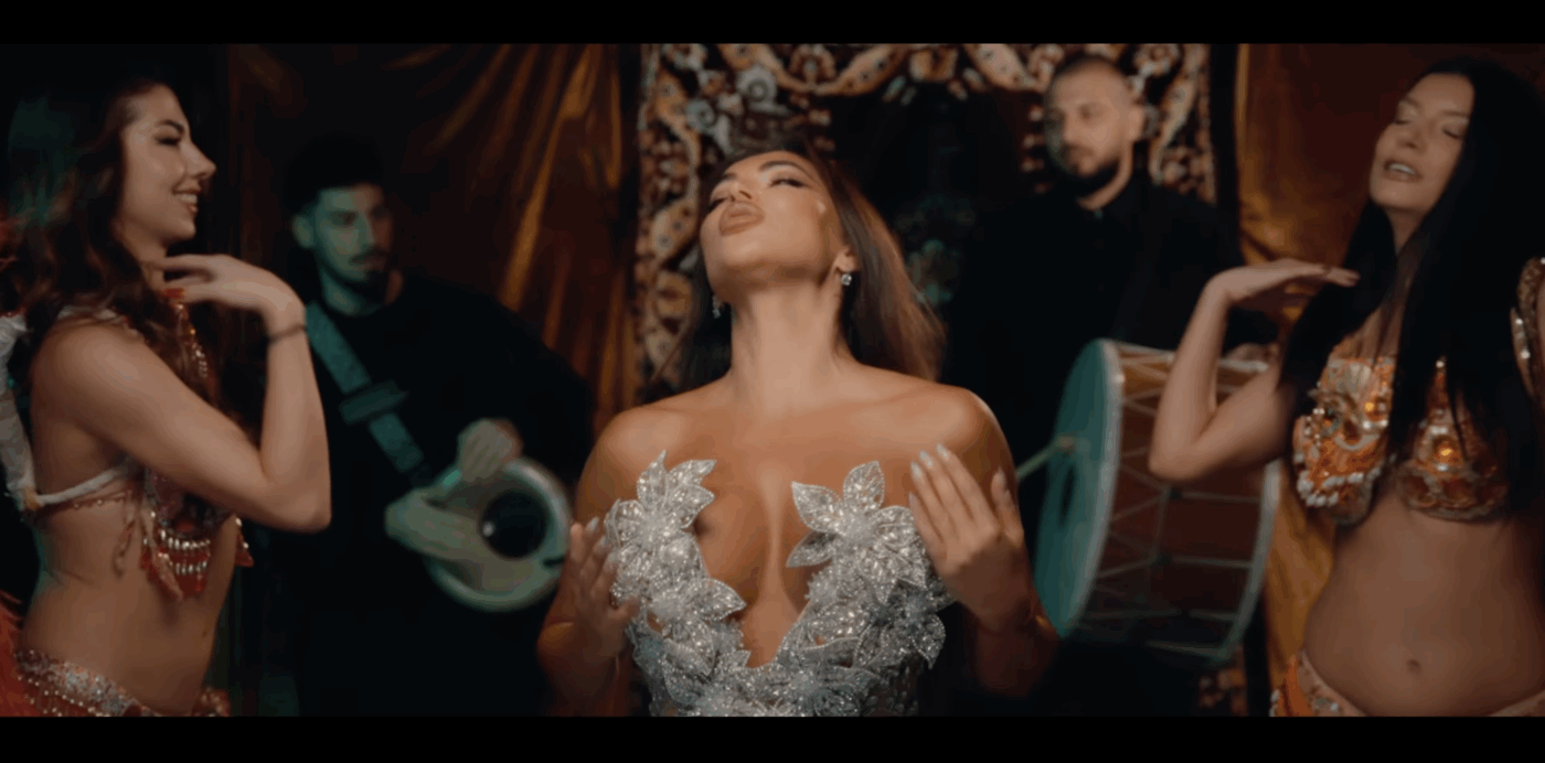 extra-e-din-ce-in-ce-mai-serioasa-relatia-dintre-cantareata-si-fotbalistul-cu-13-ani-mai-tanar:-mici-rautati