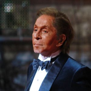 a-murit-valentino.-designer-ul-italian-avea-93-de-ani-si-s-a-stins-in-casa-lui-din-roma