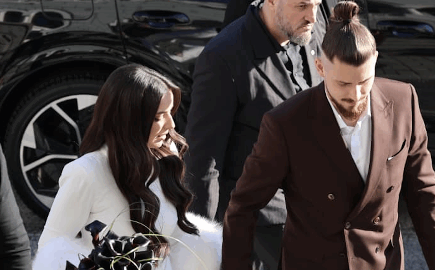 extra-soacrele,-aparitii-spectaculoase-la-nunta-lui-radu-dragusin!-cum-au-venit-imbracate-mama-fotbalistului-si-cuscra-ei