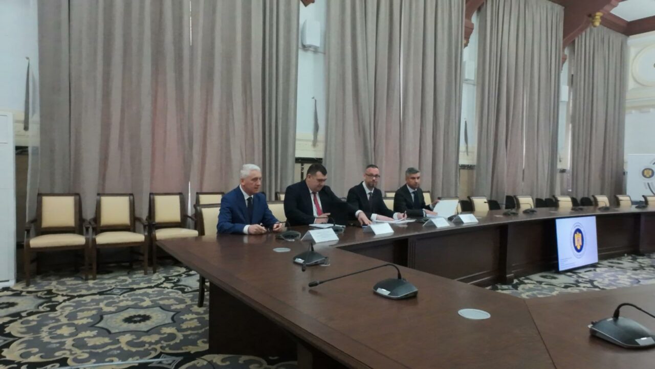 noul-sef-al-aep-si-a-propus-sa-scoata-mortii-de-pe-listele-electorale.-a-gasit-persoane-de-peste-100-de-ani-care-figurau-in-viata-si-apte-de-vot