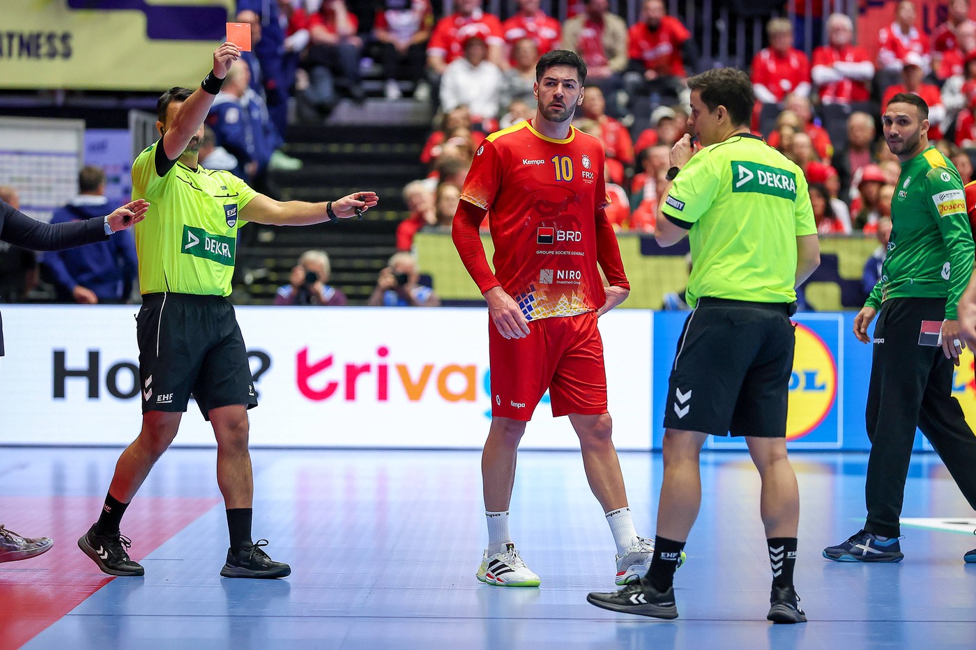 pro-tv-a-ajuns-la-cna-cu-scandalul-meciurilor-nationalelor-romaniei-de-handbal,-transmise-doar-pe-voyo:-orice-are-un-pret!