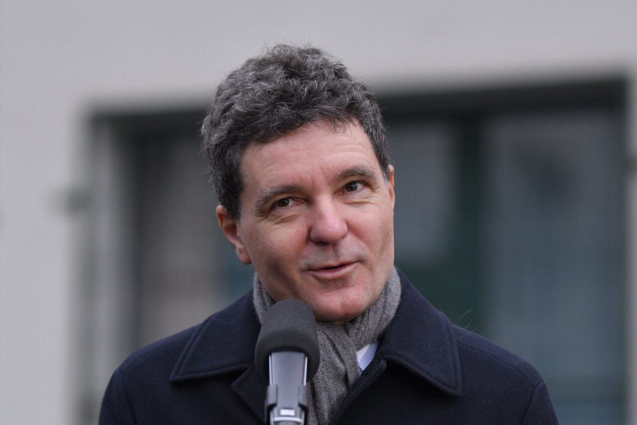 creste-varsta-de-pensionare.-nicusor-dan:-exista-un-dialog-intre-guvern-si-sistemul-de-aparare