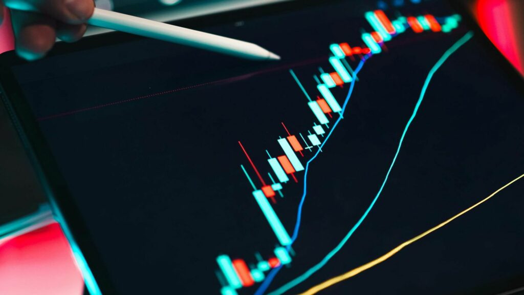 bancile-estimeaza-ca-economia-romaniei-va-decola-in-acest-an.-guvernul-pare-mult-mai-rezervat-si-da-o-crestere-de-doar-1%