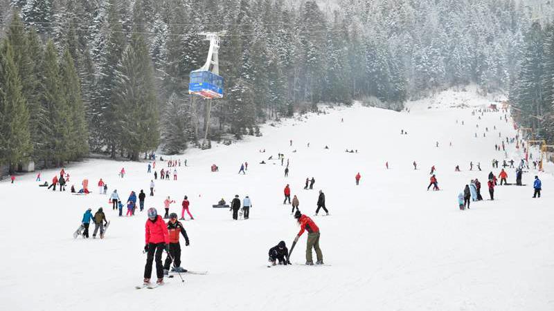 unde-se-afla-cea-mai-lunga-partie-de-schi-din-romania-si-ce-lungime-are.-turistii-o-asteapta-de-mult-timp