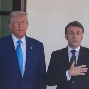donald-trump-a-facut-publice-mesaje-private-primite-de-la-emmanuel-macron:-prietene,-nu-inteleg-ce-faci-in-groenlanda.-hai-sa-luam-cina-impreuna-la-paris