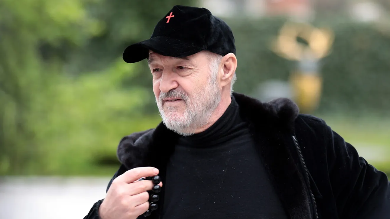 gigi-becali-a-facut-iures-impotriva-varului-giovanni-becali-dupa-ce-l-a-vazut-pe-morutan:-i-l-am-dat-cadou-si-el-l-a-dat-dusmanului-meu!