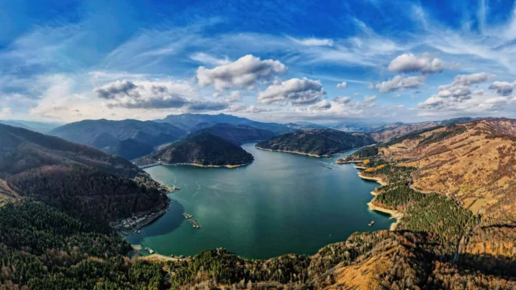 hidroelectrica-isi-ia-avocati-ca-sa-cumpere-o-hidrocentrala-cu-pompaj-pe-care-o-construieste-un-cunoscut-om-de-afaceri-din-romania.-decizie-a-actionarilor