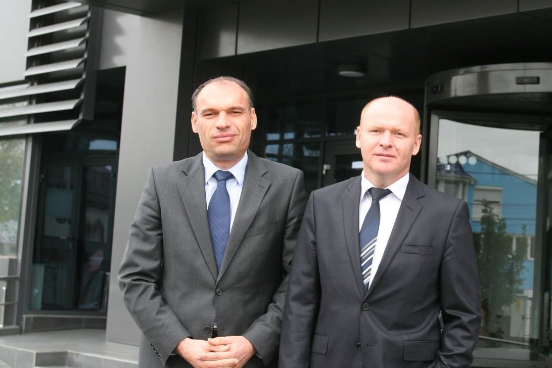 fratii-paval-intra-puternic-in-afaceri-la-iasi.-tranzactia-uriasa-de-12-milioane-de-euro-pe-care-o-pun-la-cale