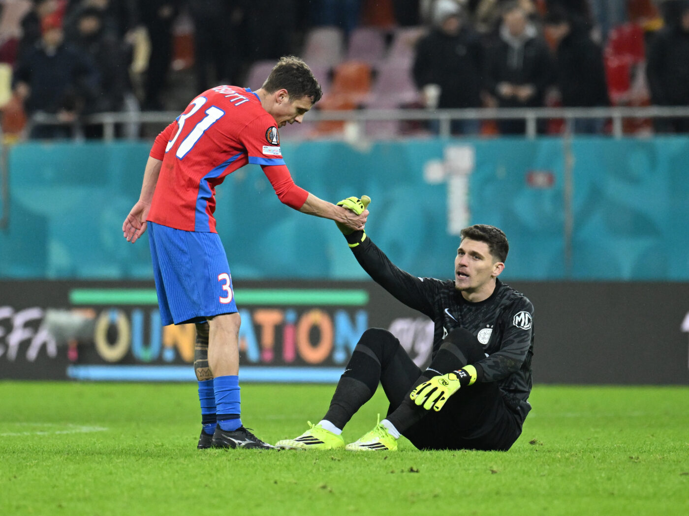 stefan-tarnovanu-raspunde-dupa-ce-a-aflat-direct-de-la-gigi-becali-ca-va-fi-inlocuit-cu-fiul-antrenorului:-nu-scrie-asta-in-contract!