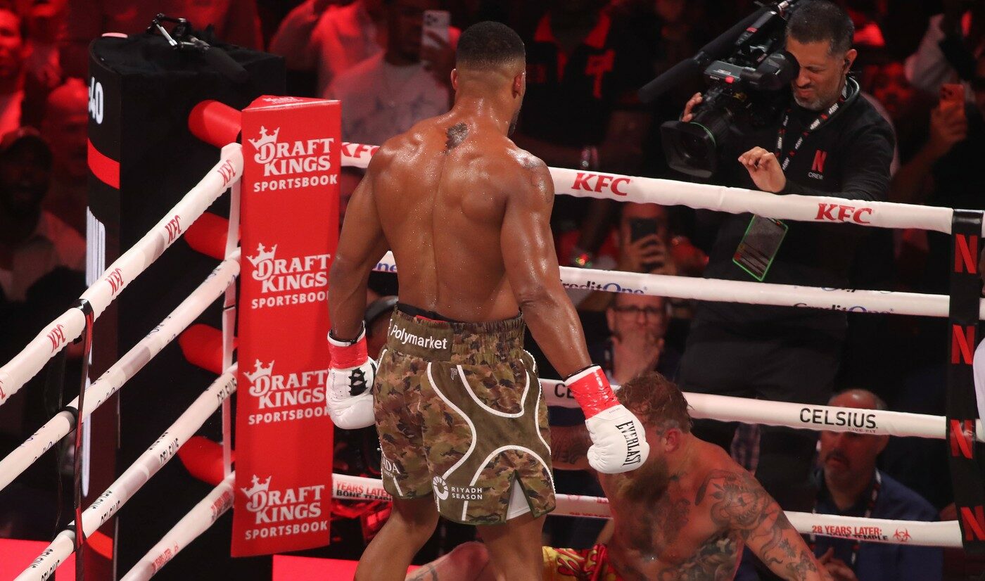 primul-interviu-cu-sportivul-milionar-dupa-ce-si-a-pierdut-cei-mai-buni-prieteni-intr-un-accident-de-masina-din-care-a-scapat-cu-viata:-va-veni-si-clipa-mea-intr-o-zi