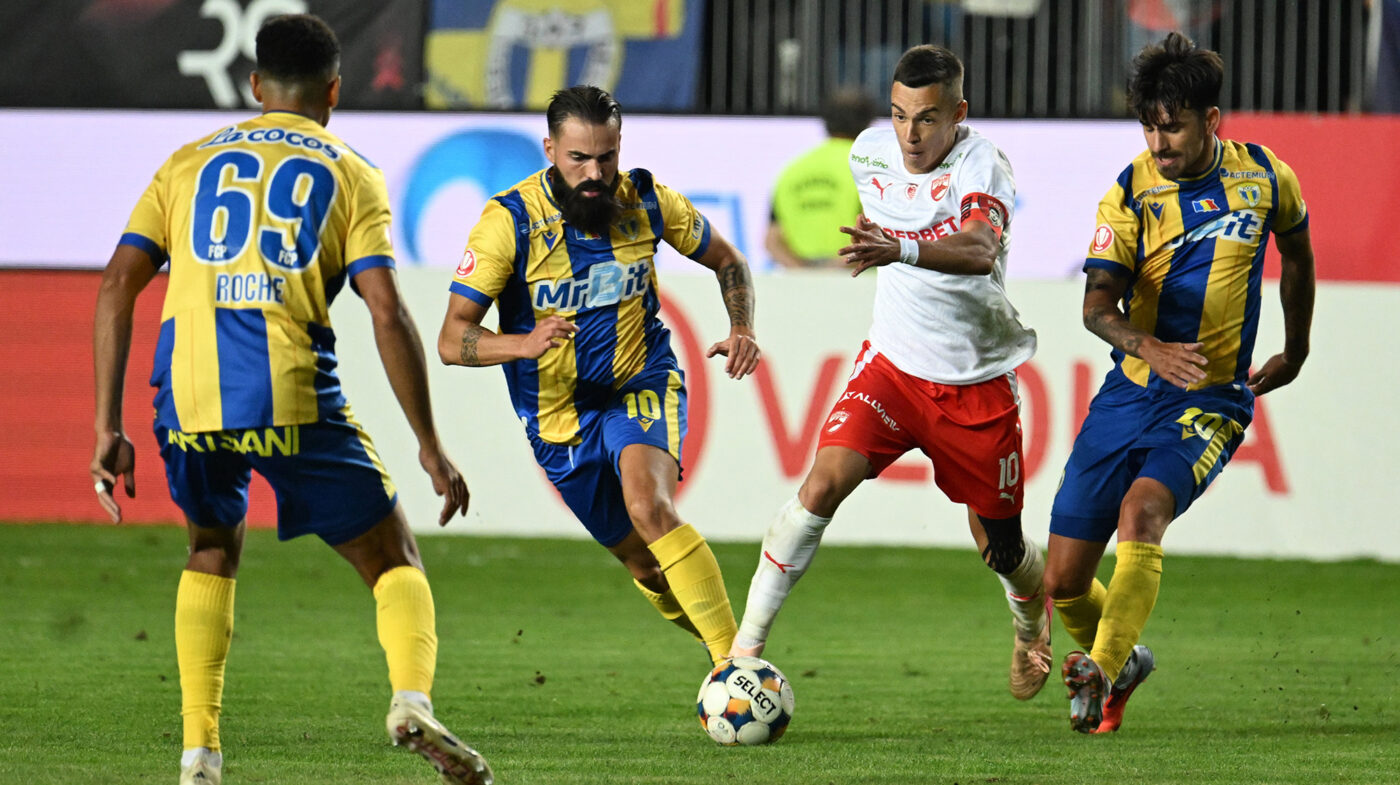 dinamo-bucuresti-petrolul-ploiesti-live-text-online,-de-la-ora-20:00,-in-etapa-24-din-superliga-echipele-de-start.-cainii-devin-lideri-daca-inving