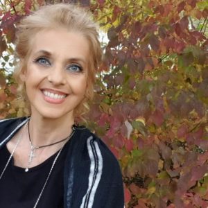 cum-arata-bianca-brad,-in-1990,-cand-a-fost-aleasa-miss-printesa-frumusetii:-am-iesit-pe-scena-fara-lenjerie-intima.-puteam-sa-raman-foarte-usor-in-fundul-gol!