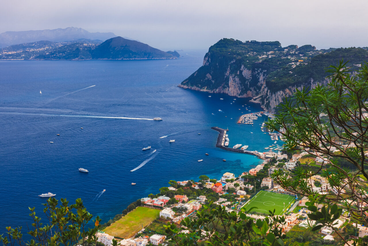 Insula europeană interzice grupurile mai mari de 40 de persoane