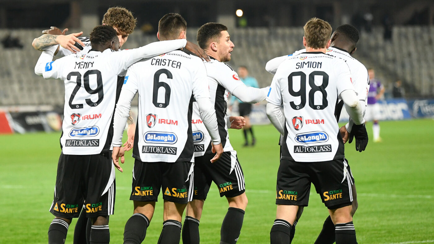 live-u-cluj-fk-csikszereda-4-1,-live-text-online,-in-etapa-27-din-superliga.-echipa-oaspete-reduce-din-diferenta-prin-eppel