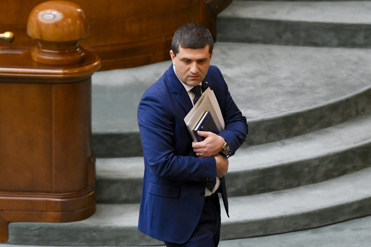 este-discutata-in-coalitie-taierea-normei-de-hrana-a-militarilor.-ministrul-miruta-spune-ca-„nu-se-poate-elimina-ceva-ce-exista-de-la-1859”