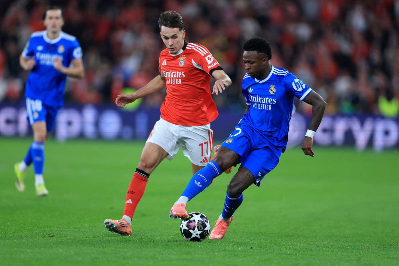 Real Madrid câștigă la limită cu Benfica, PSG face remontada cu Monaco