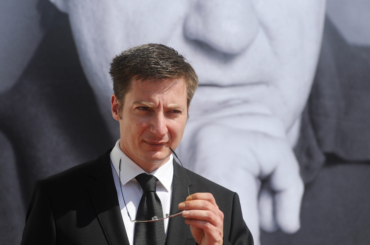 caramitru-prezinta-„cea-mai-socanta-harta-a-romaniei”