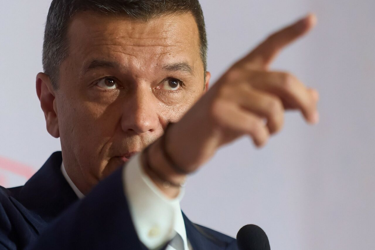 Grindeanu spune că aplicarea mai rapidă a pachetelor de relansare economică ar fi evitat recesiunea tehnică