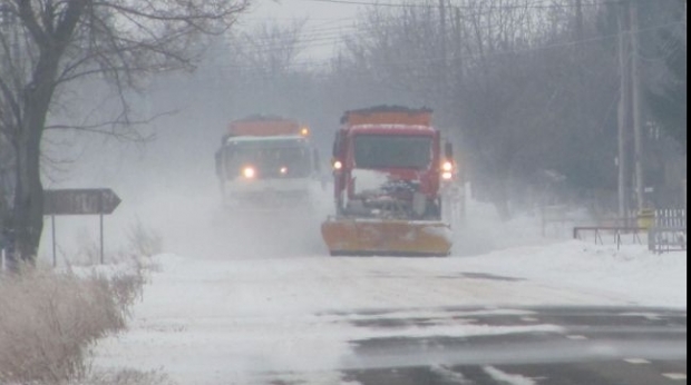 Manevrele maritime sunt suspendate din cauza vremii, drumurile sunt deschise