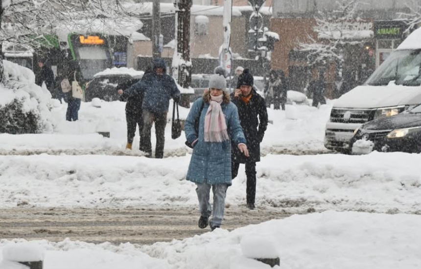 firmele-de-salubrizare,-atentionate-sa-deszapezeasca-corect-trei-sectoare-din-bucuresti:-vor-fi-din-nou-sanctionati