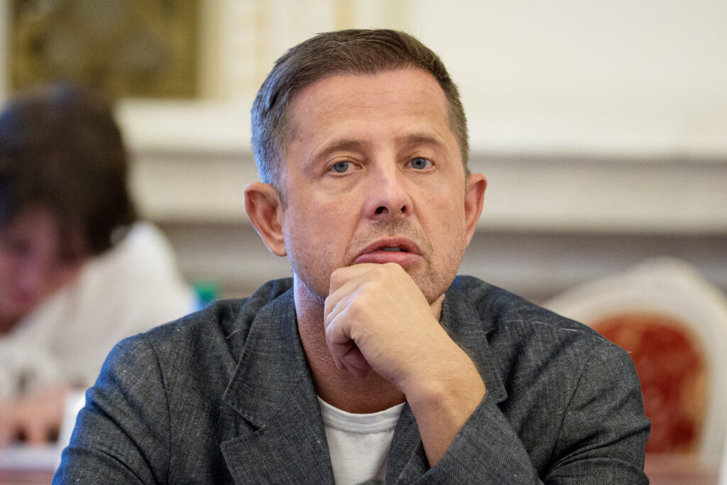 thuma-cere-5%-din-impozitul-pe-venit-al-bucurestiului-pentru-ilfov-si-ameninta-cu-referendum-pe-deseuri.-disputa-cu-ciucu-pe-costurile-transportului-metropolitan