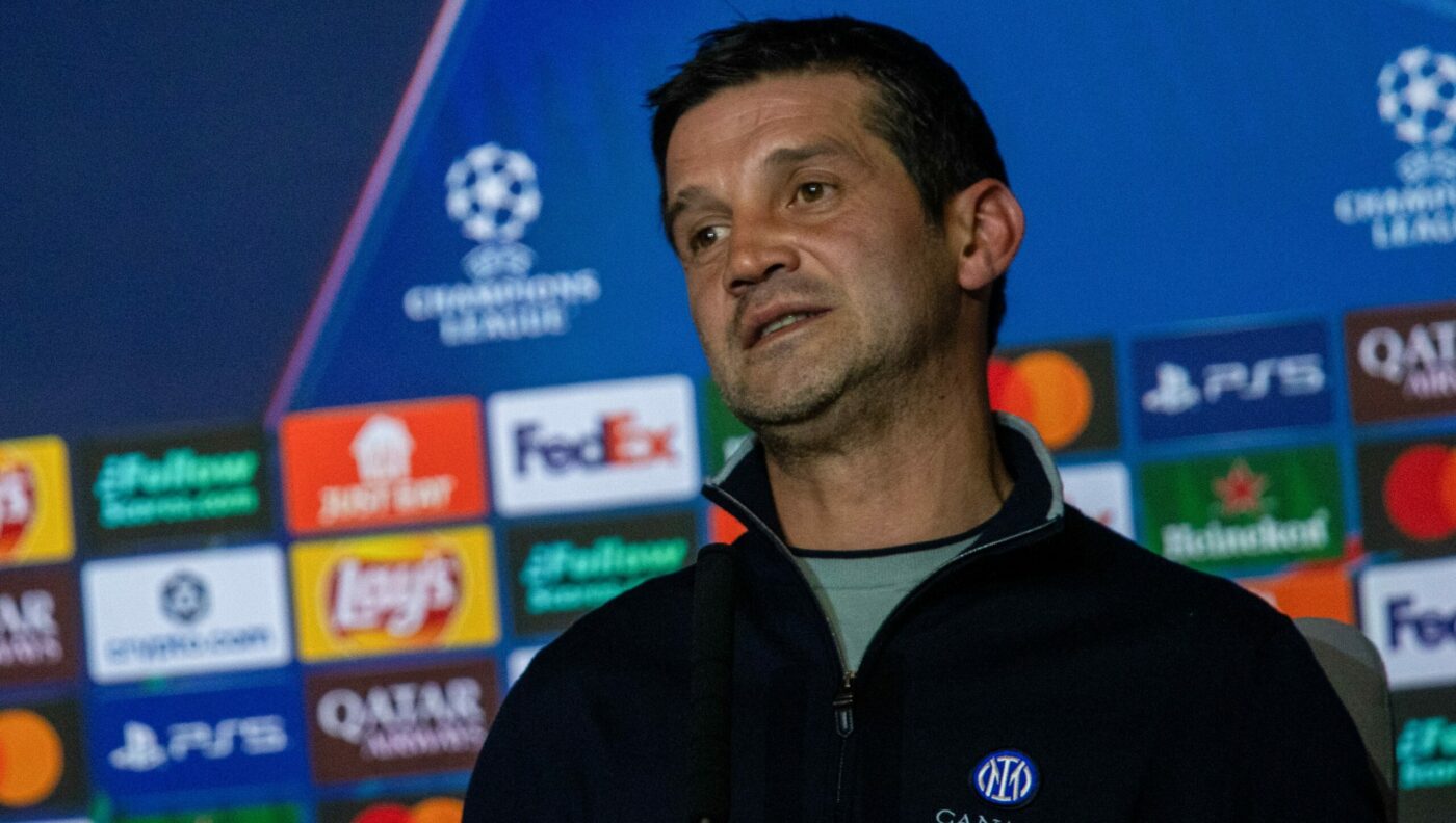 cristi-chivu,-scos-din-sarite-la-conferinta-de-presa-inaintea-meciului-decisiv-din-champions-league!-mai-si-razi!-felicitari