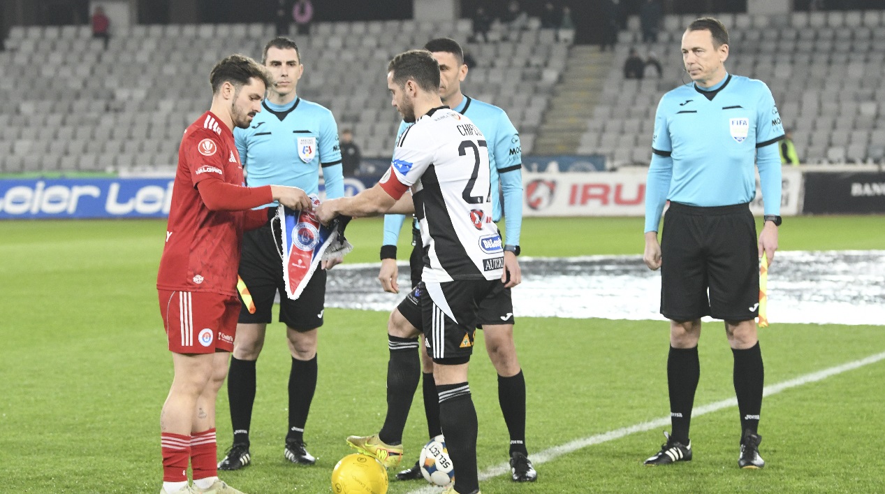 Alex Chipciu afirmă că este singur acasă după plecarea soției