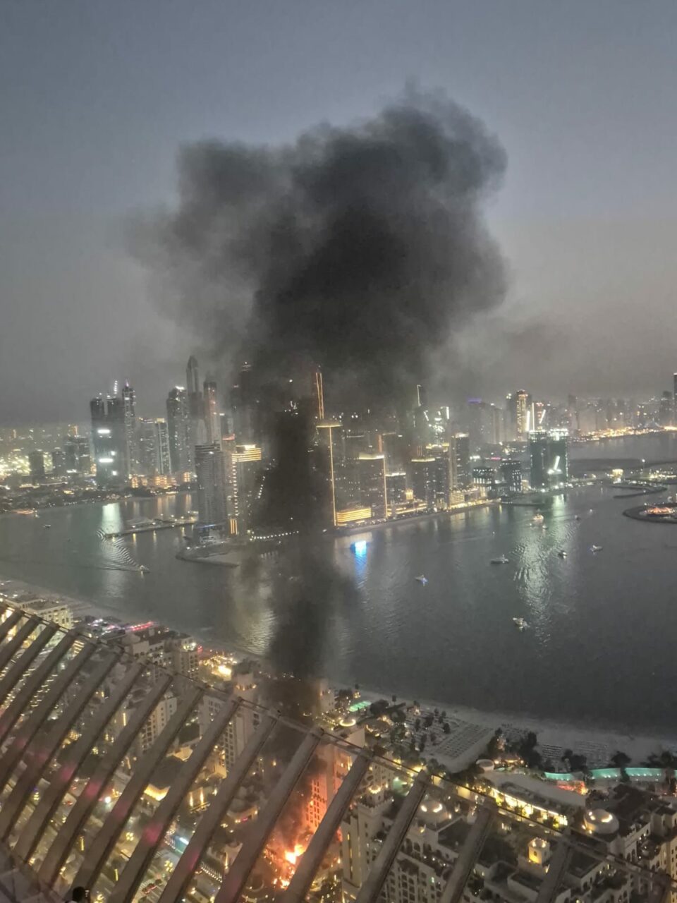 romanii-blocati-in-dubai-sunt-incurcati-si-de-birocratia-autoritatilor