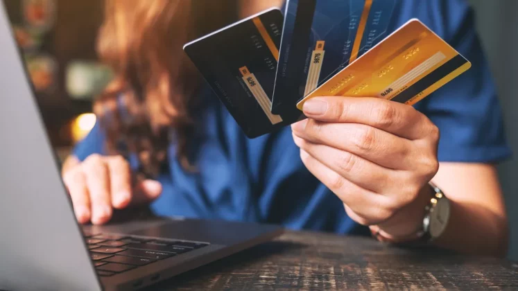 Semajnează dobanzi și comisioane credite în România până în 2026