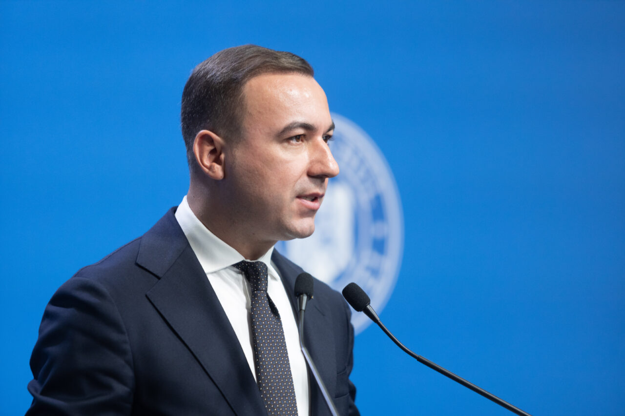 Ministrul Energiei anunță măsuri de plafonare a prețurilor la gaze, combustibil și energie