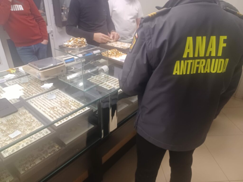 ANAF a capturat 6 kg de aur fără documente, în Călărași