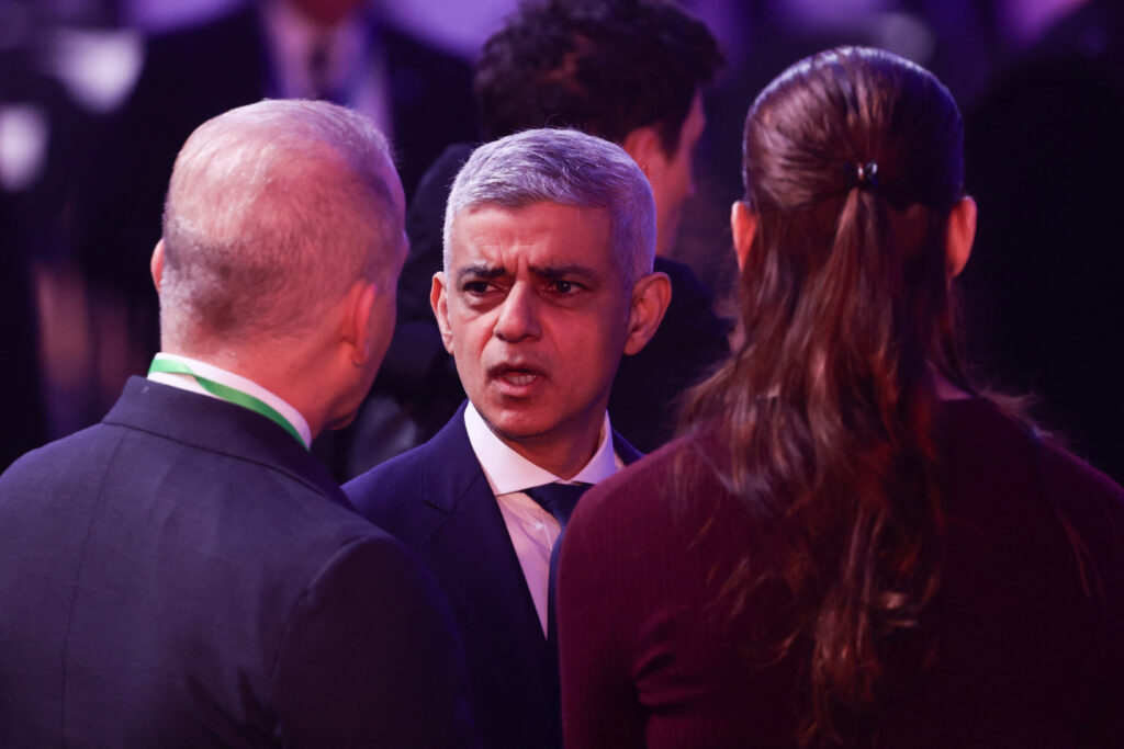 Primarul Londrei critică acțiunile lui Trump privind Iranul și avertizează asupra efectelor economice