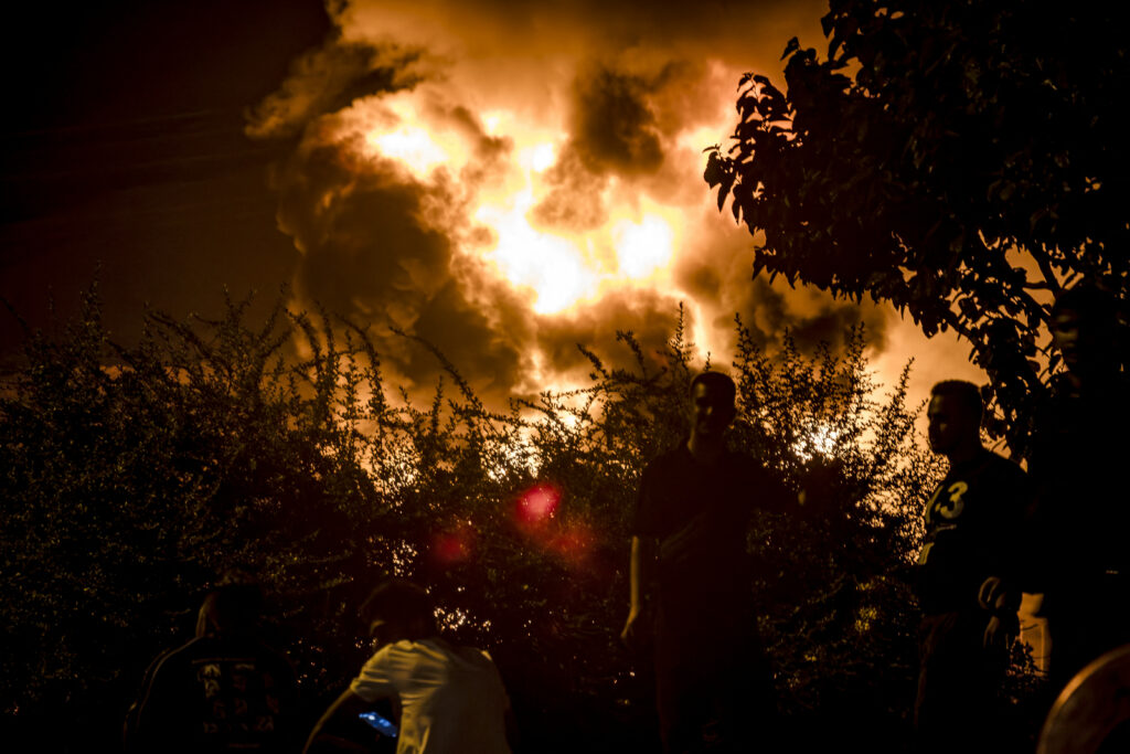 Armata israeliană a atacat depozite de combustibil din Teheran