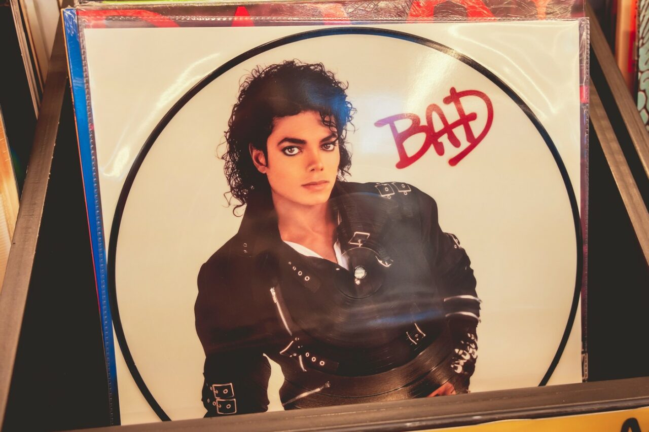 razboi-total-pentru-mostenirea-lui-michael-jackson:-paris-ii-acuza-pe-manageri-de-malpraxis-financiar