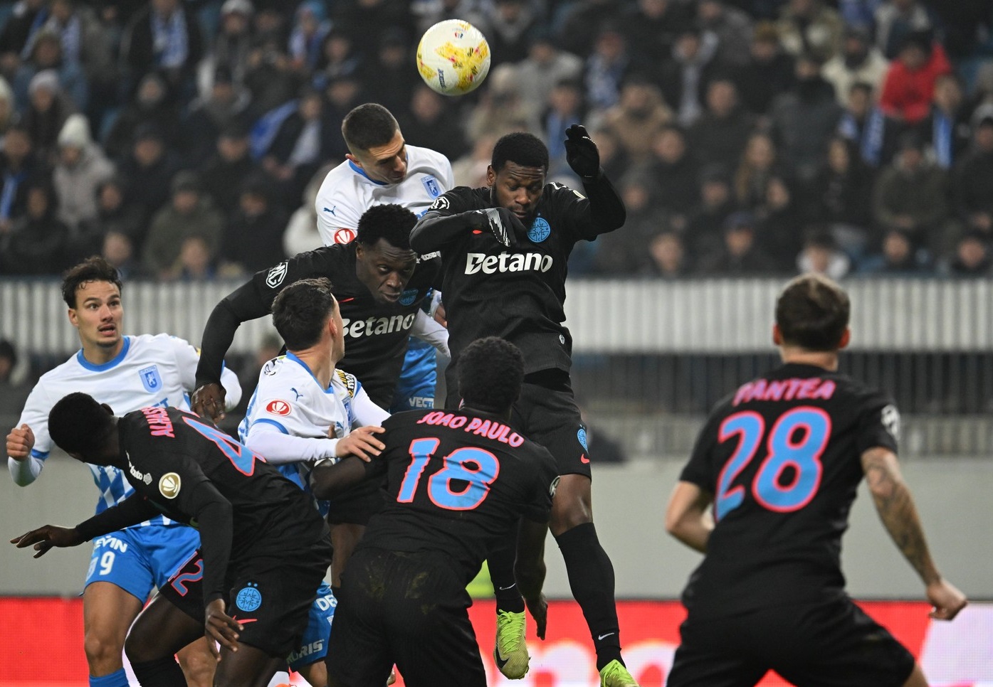 mirel-radoi-a-ales-numarul-9-pentru-fcsb.-mihai-stoica:-cand-gigi-becali-spunea-ca-vrea-varf,-am-discutat-cu-el