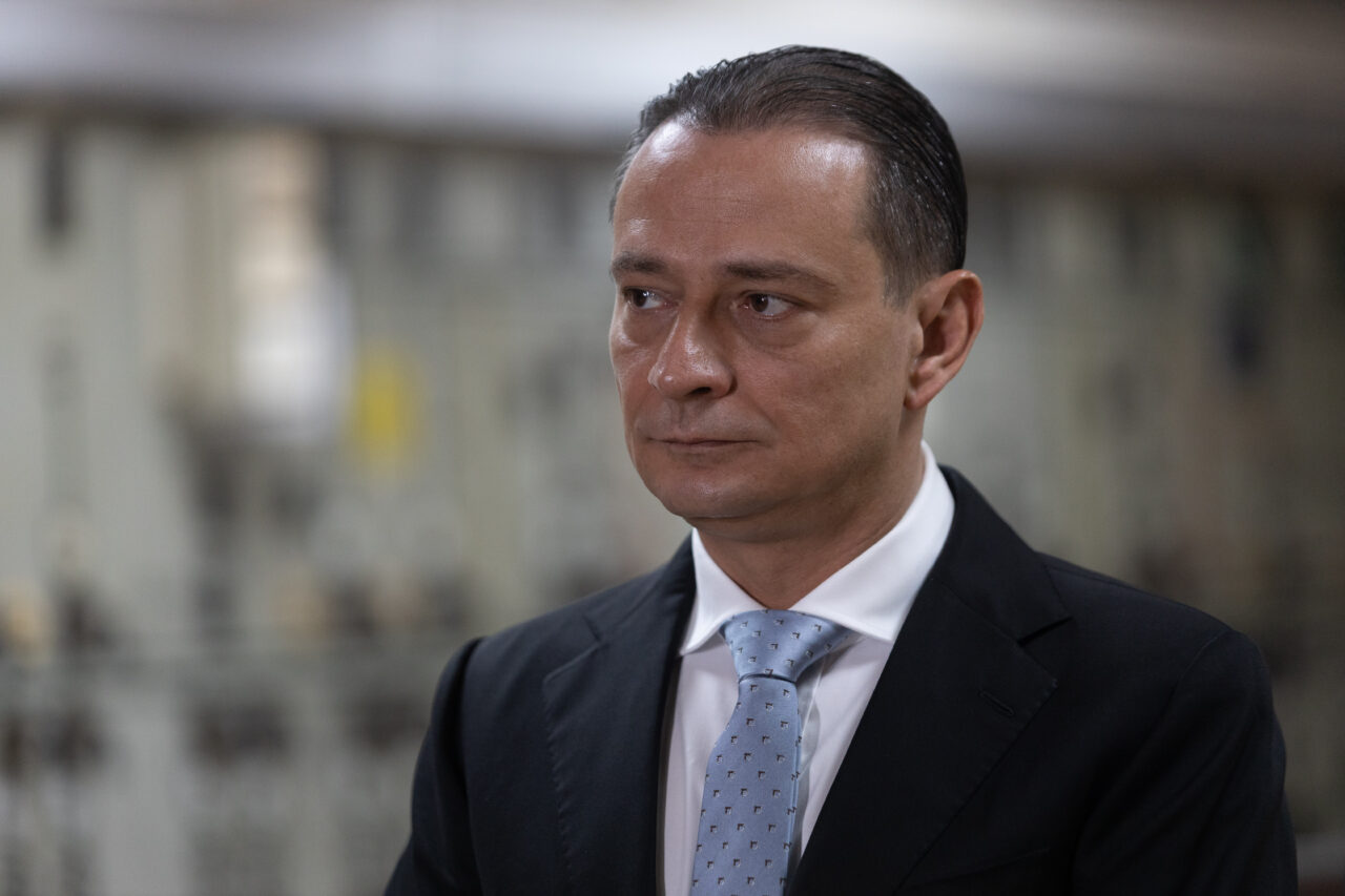 A început montarea tablierului la pasajul de la Apărătorii Patriei