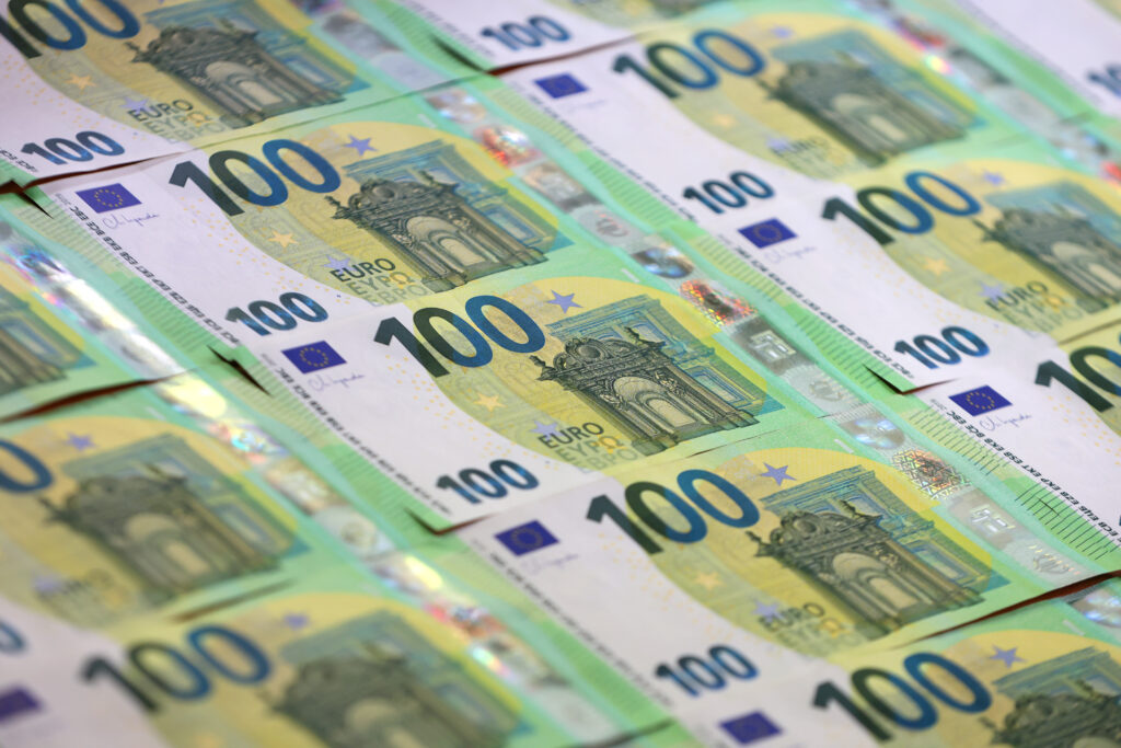 Șase români în clasamentul miliardarilor Forbes 2026