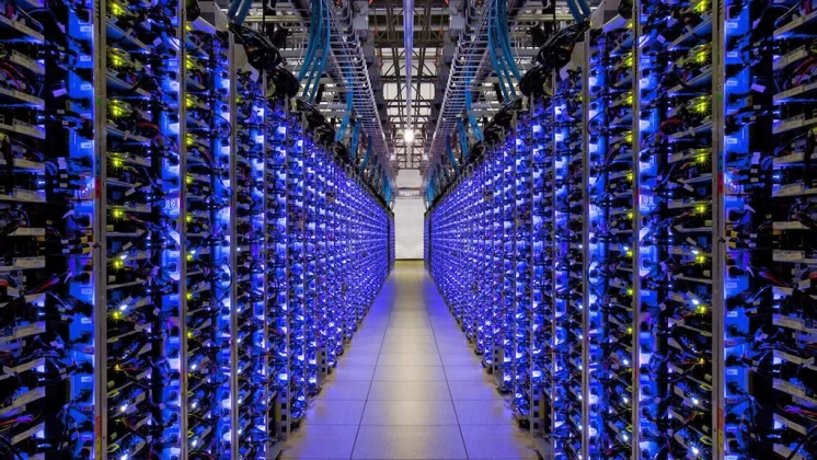 Transelectrica primește vizite ale investitorilor în centre de date și propune un oficiu coordonat de premier