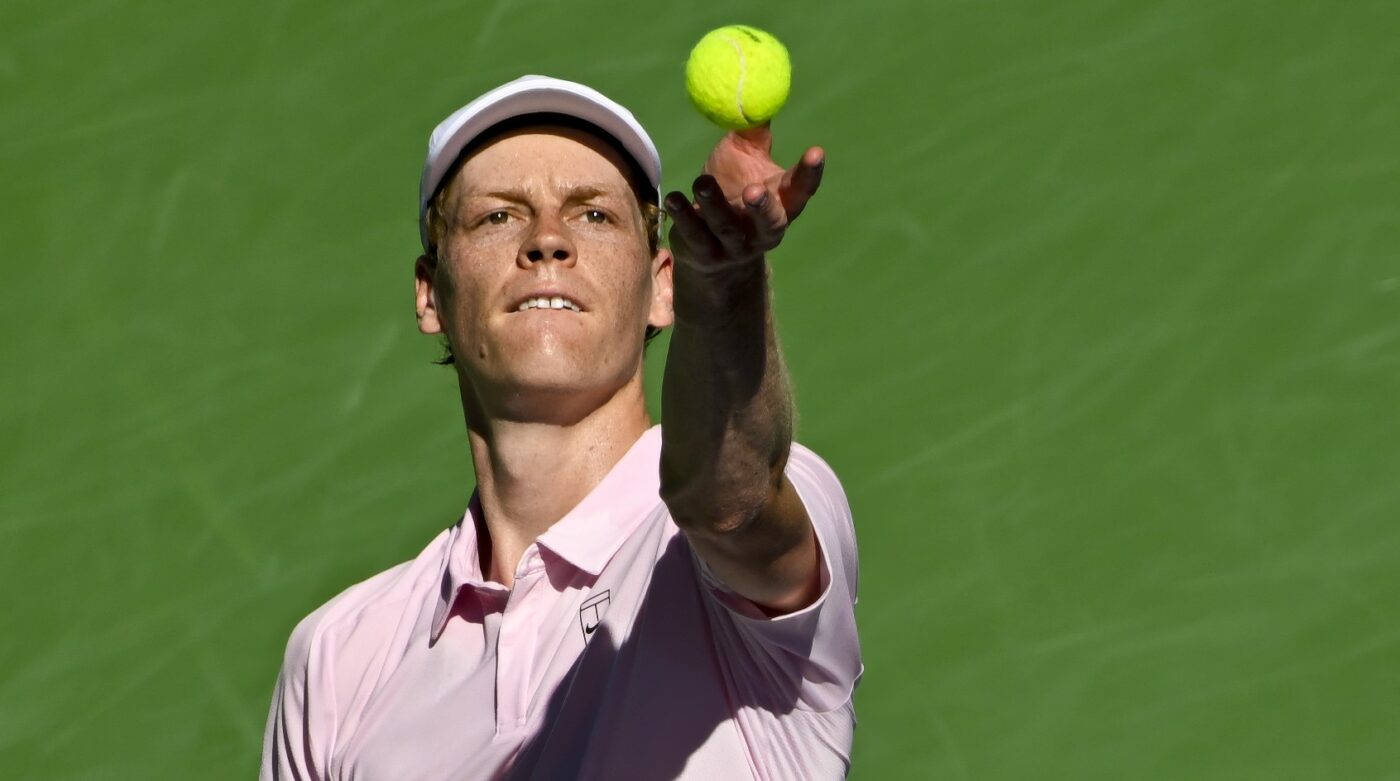 jannik-sinner-a-castigat-in-premiera-indian-wells.-performanta-care-l-pune-intr-un-grup-select-alaturi-de-djokovic-si-federer