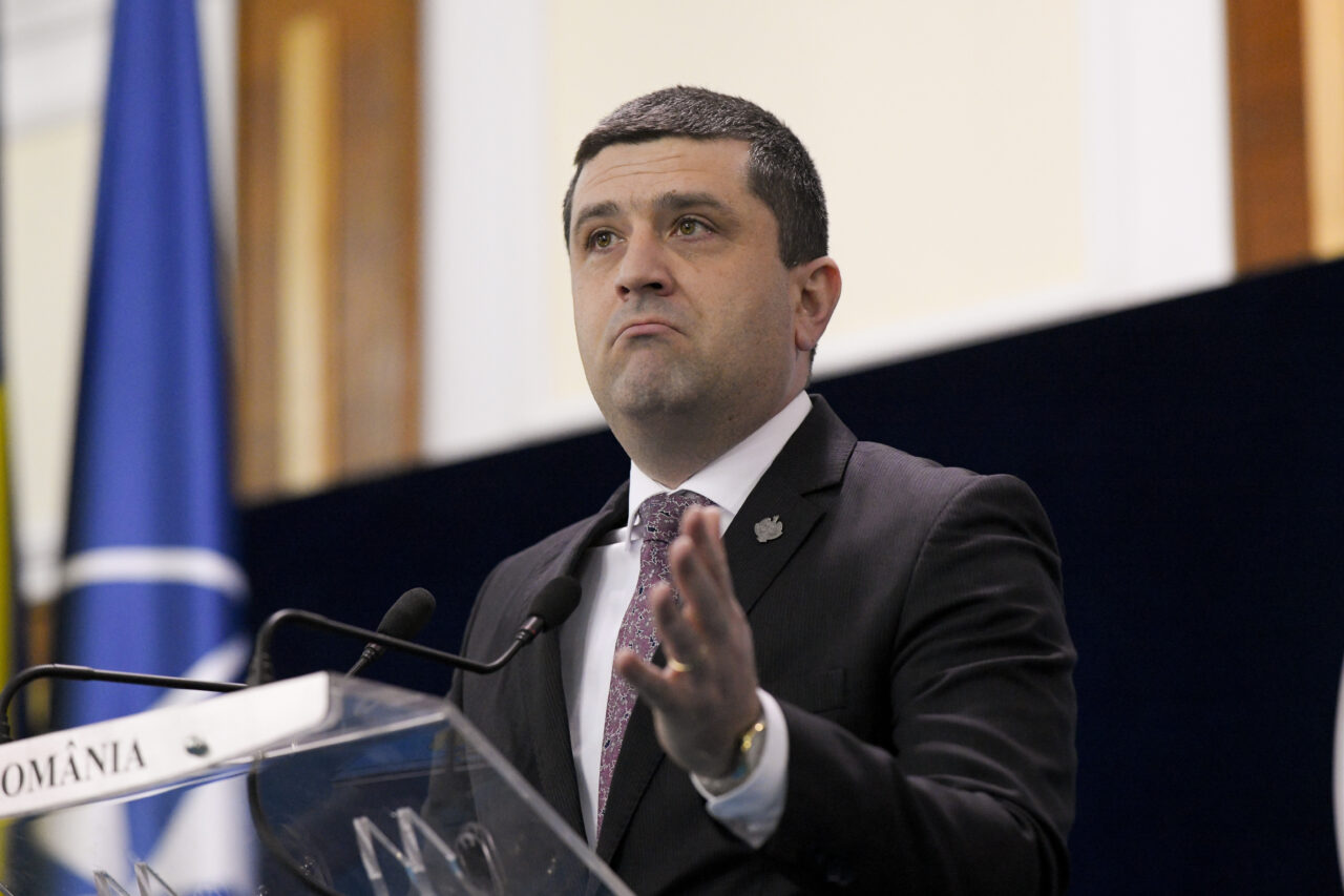 radu-miruta,-dupa-avertismentul-lui-traian-basescu:-armata-americana-ne-a-transmis-in-scris-ca-nu-este-vorba-de-aeronave-care-sa-transporte-explozibil