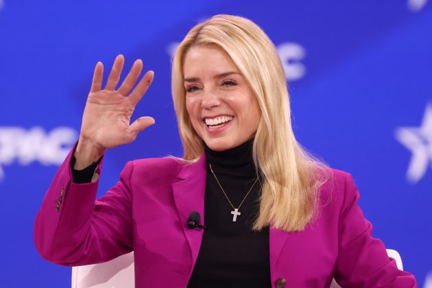 Procurorul general al SUA Pam Bondi chemată de Congres în cazul Epstein