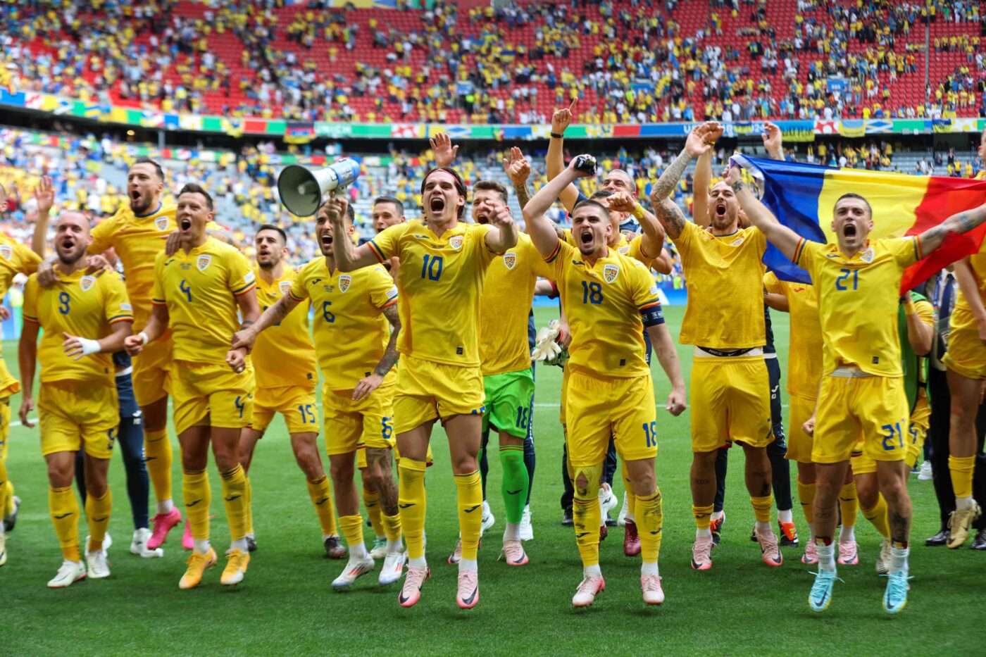 exclusiv-programul-complet-al-tricolorilor-pana-la-reunirea-pentru-turcia-romania:-cinci-zile,-23-de-meciuri,-abia-duminica-noapte-rasuflam-usurati!